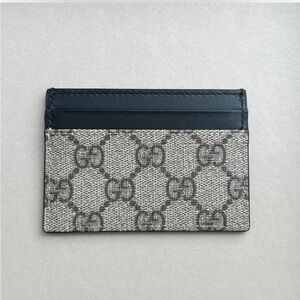 Brand New Gucci GG Supreme Monogram Card Holder